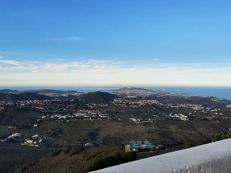 Blick vom Pico de Bandama nach Norden über Tafira und Las Palmas bis zum Atlantik